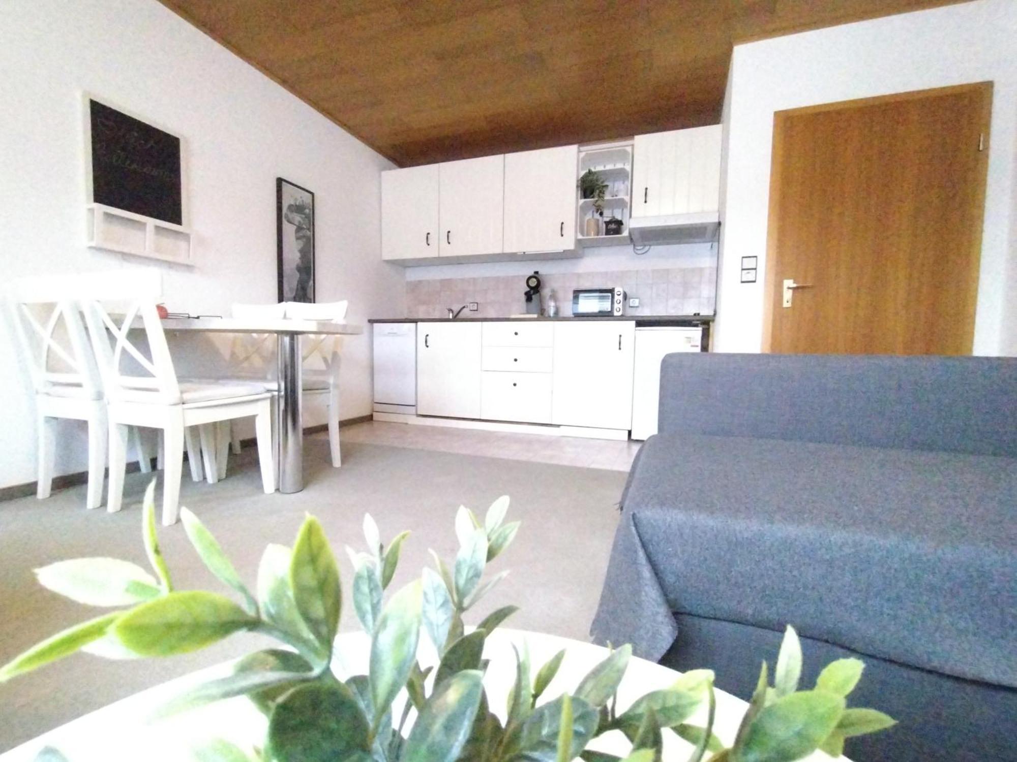 Flueburg Apartment *